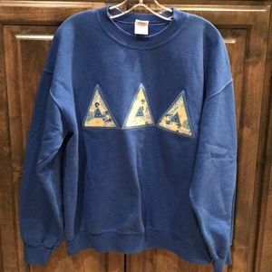 Tri Delta Soriority Blue L Sweatshirt. $35